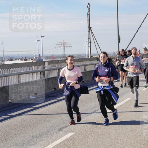 03.10.2025 - Köhlbrandbrückenlauf Michael Burmester http://msf.ph/oto/9121004 03.10.2025 13:02:25 Position 2 5477 meine-sportfotos.de