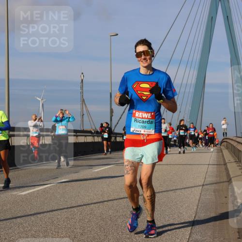 03.10.2025 - Köhlbrandbrückenlauf Strokosch-Dieckow http://msf.ph/oto/9121006 03.10.2025 09:56:13 Position 2 1709 meine-sportfotos.de