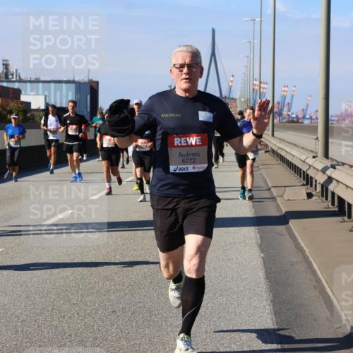 03.10.2025 - Köhlbrandbrückenlauf Strokosch-Dieckow http://msf.ph/oto/9121031 03.10.2025 12:59:36 Position 3 5782, 6772 meine-sportfotos.de