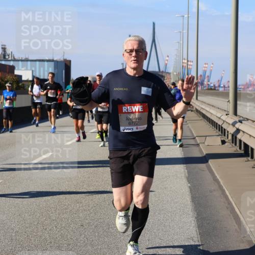 03.10.2025 - Köhlbrandbrückenlauf Strokosch-Dieckow http://msf.ph/oto/9121035 03.10.2025 12:59:36 Position 3 5782, 6772 meine-sportfotos.de