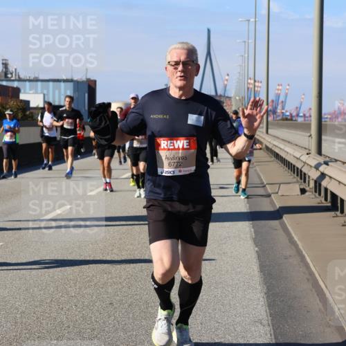 03.10.2025 - Köhlbrandbrückenlauf Strokosch-Dieckow http://msf.ph/oto/9121037 03.10.2025 12:59:36 Position 3 6772 meine-sportfotos.de