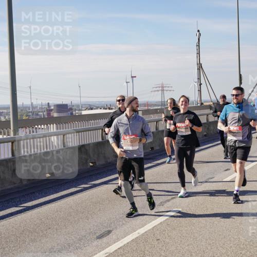 03.10.2025 - Köhlbrandbrückenlauf Michael Burmester http://msf.ph/oto/9121050 03.10.2025 13:02:28 Position 2  meine-sportfotos.de