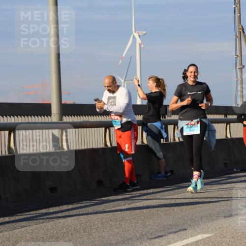03.10.2025 - Köhlbrandbrückenlauf Strokosch-Dieckow http://msf.ph/oto/9121053 03.10.2025 09:56:19 Position 2 1937, 3602, 3661 meine-sportfotos.de