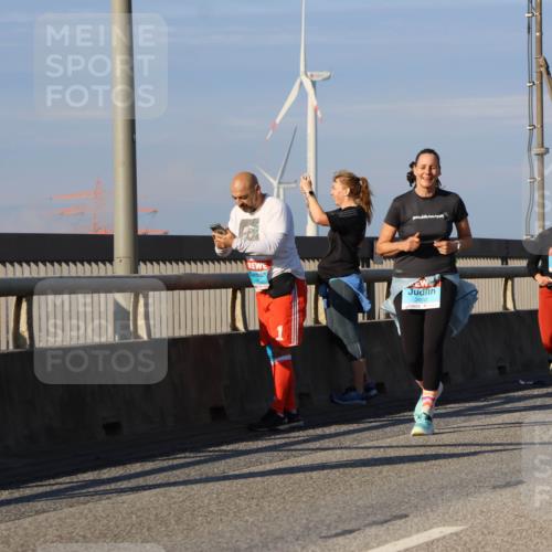 03.10.2025 - Köhlbrandbrückenlauf Strokosch-Dieckow http://msf.ph/oto/9121057 03.10.2025 09:56:19 Position 2 1937, 3602, 3661 meine-sportfotos.de
