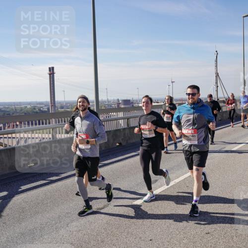 03.10.2025 - Köhlbrandbrückenlauf Michael Burmester http://msf.ph/oto/9121070 03.10.2025 13:02:30 Position 2  meine-sportfotos.de