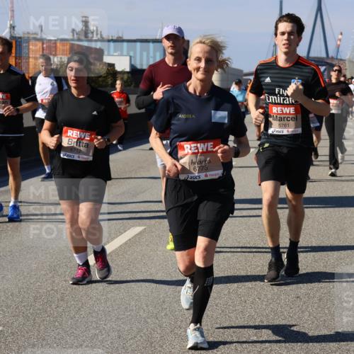 03.10.2025 - Köhlbrandbrückenlauf Strokosch-Dieckow http://msf.ph/oto/9121074 03.10.2025 12:59:41 Position 3 6712, 6773, 5761 meine-sportfotos.de