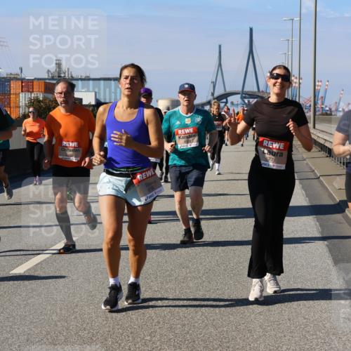 03.10.2025 - Köhlbrandbrückenlauf Strokosch-Dieckow http://msf.ph/oto/9121083 03.10.2025 12:59:45 Position 3 5806, 5525, 6785, 4605, 6771, 5768 meine-sportfotos.de