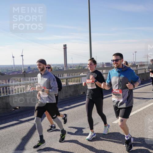 03.10.2025 - Köhlbrandbrückenlauf Michael Burmester http://msf.ph/oto/9121102 03.10.2025 13:02:30 Position 2 5505 meine-sportfotos.de
