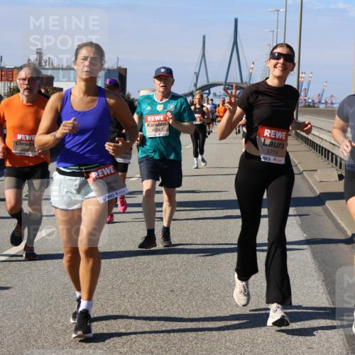 03.10.2025 - Köhlbrandbrückenlauf Strokosch-Dieckow http://msf.ph/oto/9121114 03.10.2025 12:59:45 Position 3 5806, 5525, 6785, 4605, 5771, 5768 meine-sportfotos.de