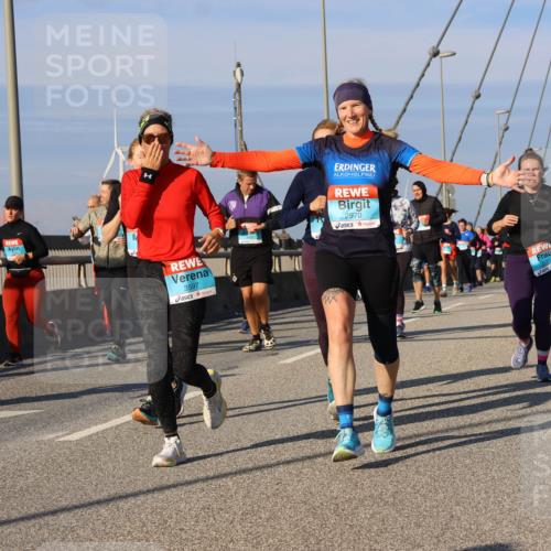 03.10.2025 - Köhlbrandbrückenlauf Strokosch-Dieckow http://msf.ph/oto/9121127 03.10.2025 09:56:23 Position 2 3597, 2970 meine-sportfotos.de