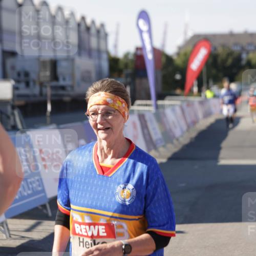 03.10.2025 - Köhlbrandbrückenlauf Jannik Wohlers http://msf.ph/oto/9121151 03.10.2025 13:36:09 Ziel 4972, 5158, 6670 meine-sportfotos.de
