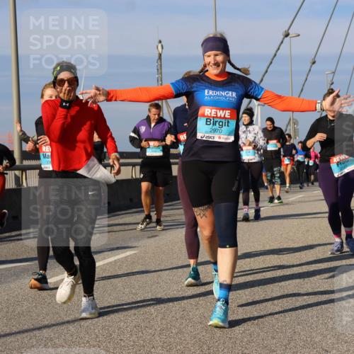 03.10.2025 - Köhlbrandbrückenlauf Strokosch-Dieckow http://msf.ph/oto/9121155 03.10.2025 09:56:24 Position 2 330, 2970, 2125 meine-sportfotos.de