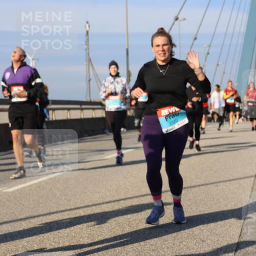 03.10.2025 - Köhlbrandbrückenlauf Strokosch-Dieckow http://msf.ph/oto/9121175 03.10.2025 09:56:25 Position 2 2125, 22 meine-sportfotos.de