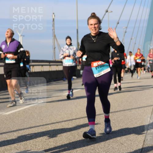 03.10.2025 - Köhlbrandbrückenlauf Strokosch-Dieckow http://msf.ph/oto/9121178 03.10.2025 09:56:26 Position 2 2125 meine-sportfotos.de