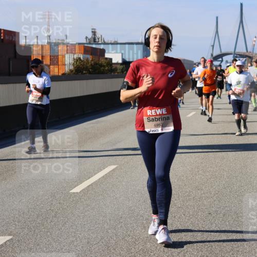 03.10.2025 - Köhlbrandbrückenlauf Strokosch-Dieckow http://msf.ph/oto/9121183 03.10.2025 12:59:54 Position 3 4952 meine-sportfotos.de