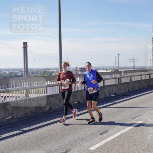 03.10.2025 - Köhlbrandbrückenlauf Michael Burmester http://msf.ph/oto/9121190 03.10.2025 13:02:34 Position 2 6381, 6357 meine-sportfotos.de