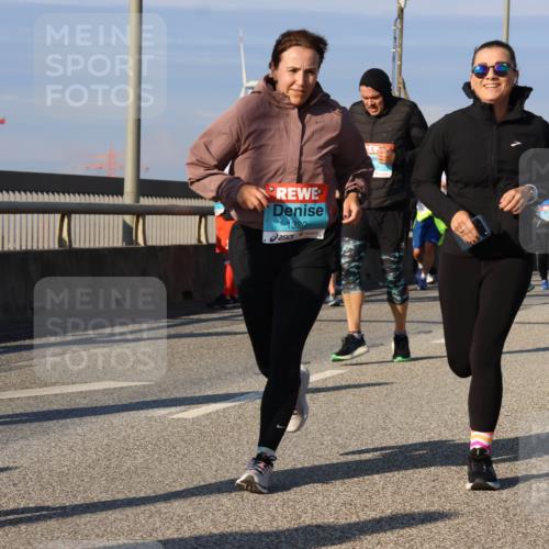 03.10.2025 - Köhlbrandbrückenlauf Strokosch-Dieckow http://msf.ph/oto/9121212 03.10.2025 09:56:29 Position 2 1320 meine-sportfotos.de