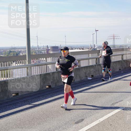 03.10.2025 - Köhlbrandbrückenlauf Michael Burmester http://msf.ph/oto/9121221 03.10.2025 13:02:38 Position 2 5808 meine-sportfotos.de