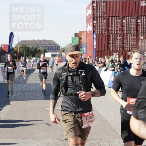 03.10.2025 - Köhlbrandbrückenlauf Jannik Wohlers http://msf.ph/oto/9121225 03.10.2025 13:04:29 Ziel 4055, 4117, 4198, 4297, 4494, 4665, 4836, 4995, 6018, 6092, 6250, 6251, 6723, 6724 meine-sportfotos.de