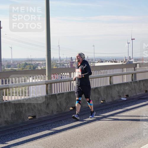 03.10.2025 - Köhlbrandbrückenlauf Michael Burmester http://msf.ph/oto/9121250 03.10.2025 13:02:40 Position 2 4974 meine-sportfotos.de