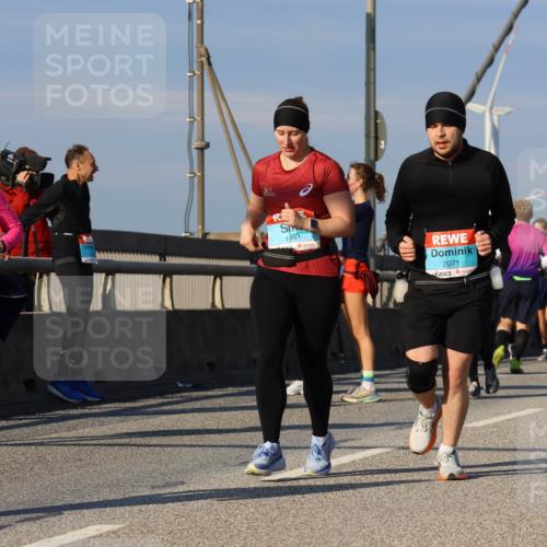 03.10.2025 - Köhlbrandbrückenlauf Strokosch-Dieckow http://msf.ph/oto/9121258 03.10.2025 09:56:37 Position 2 10, 1509, 1951, 2071 meine-sportfotos.de