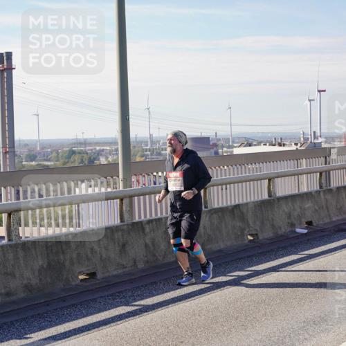 03.10.2025 - Köhlbrandbrückenlauf Michael Burmester http://msf.ph/oto/9121262 03.10.2025 13:02:40 Position 2 4972, 4974 meine-sportfotos.de