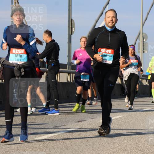 03.10.2025 - Köhlbrandbrückenlauf Strokosch-Dieckow http://msf.ph/oto/9121291 03.10.2025 09:56:42 Position 2 2298, 300 meine-sportfotos.de