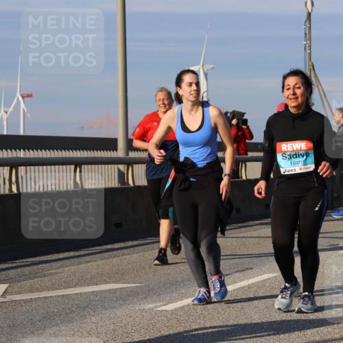 03.10.2025 - Köhlbrandbrückenlauf Strokosch-Dieckow http://msf.ph/oto/9121402 03.10.2025 09:56:56 Position 2 1940 meine-sportfotos.de