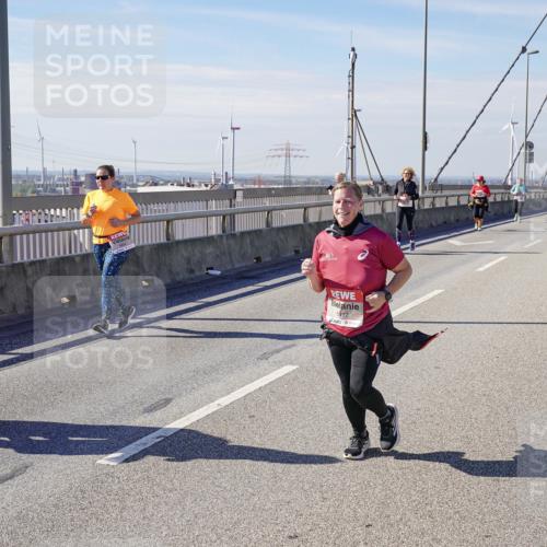 03.10.2025 - Köhlbrandbrückenlauf Michael Burmester http://msf.ph/oto/9121408 03.10.2025 13:02:55 Position 2 888, 5412 meine-sportfotos.de