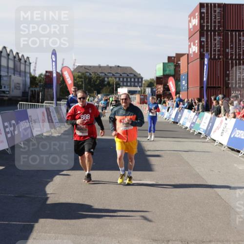 03.10.2025 - Köhlbrandbrückenlauf Jannik Wohlers http://msf.ph/oto/9121441 03.10.2025 13:36:26 Ziel 4735, 5045, 5219, 6003, 6004 meine-sportfotos.de