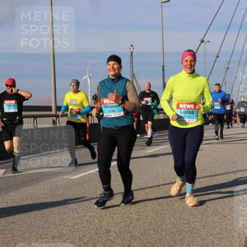 03.10.2025 - Köhlbrandbrückenlauf Strokosch-Dieckow http://msf.ph/oto/9121459 03.10.2025 09:57:00 Position 2 2094, 2296, 2213 meine-sportfotos.de