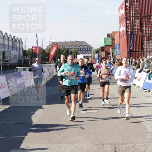 03.10.2025 - Köhlbrandbrückenlauf Jannik Wohlers http://msf.ph/oto/9121469 03.10.2025 13:04:42 Ziel 4022, 4236, 4246, 4247, 4303, 4449, 4713, 4724, 4831, 5849, 5948, 5968, 6092, 6268, 6470 meine-sportfotos.de