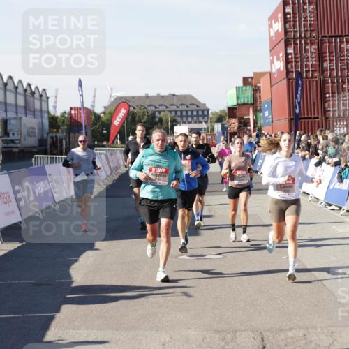 03.10.2025 - Köhlbrandbrückenlauf Jannik Wohlers http://msf.ph/oto/9121475 03.10.2025 13:04:42 Ziel 4022, 4236, 4246, 4247, 4303, 4449, 4713, 4724, 4831, 5849, 5948, 5968, 6092, 6268, 6470 meine-sportfotos.de