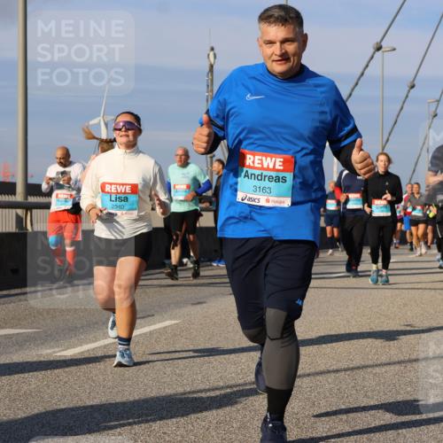 03.10.2025 - Köhlbrandbrückenlauf Strokosch-Dieckow http://msf.ph/oto/9121500 03.10.2025 09:57:06 Position 2 2340, 3163 meine-sportfotos.de