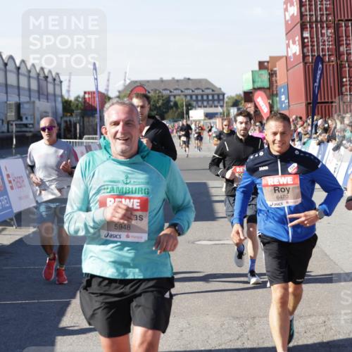 03.10.2025 - Köhlbrandbrückenlauf Jannik Wohlers http://msf.ph/oto/9121559 03.10.2025 13:04:44 Ziel 4022, 4061, 4236, 4246, 4247, 4303, 4449, 4713, 4724, 4831, 5849, 5948, 5968, 6092, 6268, 6470, 6716 meine-sportfotos.de