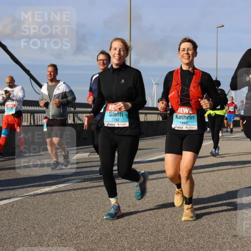 03.10.2025 - Köhlbrandbrückenlauf Strokosch-Dieckow http://msf.ph/oto/9121561 03.10.2025 09:57:12 Position 2 1732, 1440, 1895 meine-sportfotos.de