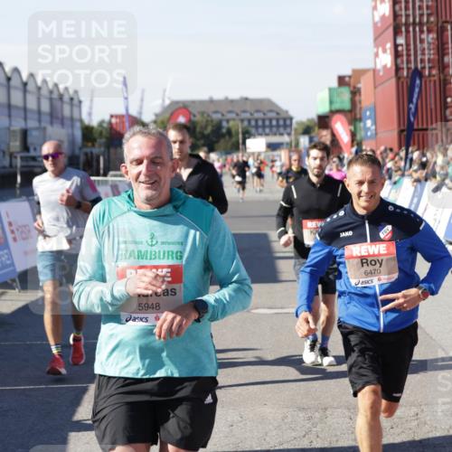 03.10.2025 - Köhlbrandbrückenlauf Jannik Wohlers http://msf.ph/oto/9121569 03.10.2025 13:04:44 Ziel 4022, 4061, 4236, 4246, 4247, 4303, 4449, 4713, 4724, 4831, 5849, 5948, 5968, 6092, 6268, 6470, 6716 meine-sportfotos.de