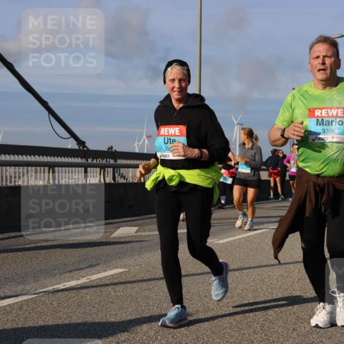 03.10.2025 - Köhlbrandbrückenlauf Strokosch-Dieckow http://msf.ph/oto/9121579 03.10.2025 09:57:14 Position 2 33, 3398 meine-sportfotos.de