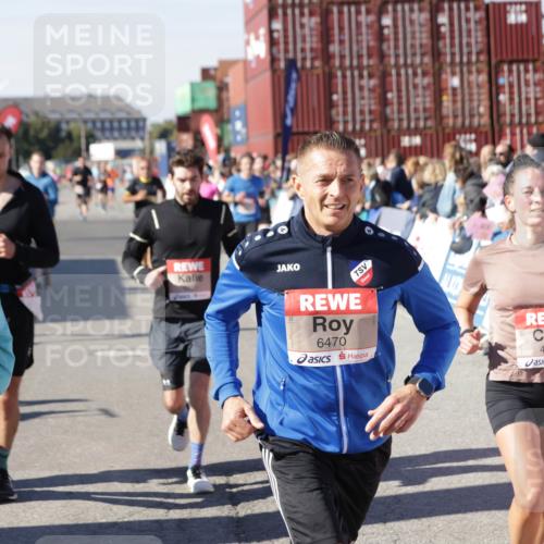 03.10.2025 - Köhlbrandbrückenlauf Jannik Wohlers http://msf.ph/oto/9121593 03.10.2025 13:04:45 Ziel 4022, 4061, 4236, 4246, 4247, 4303, 4449, 4713, 4724, 4831, 5849, 5948, 5968, 6268, 6470, 6716 meine-sportfotos.de