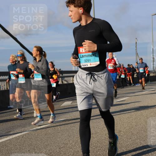03.10.2025 - Köhlbrandbrückenlauf Strokosch-Dieckow http://msf.ph/oto/9121595 03.10.2025 09:57:17 Position 2 1577, 3291 meine-sportfotos.de