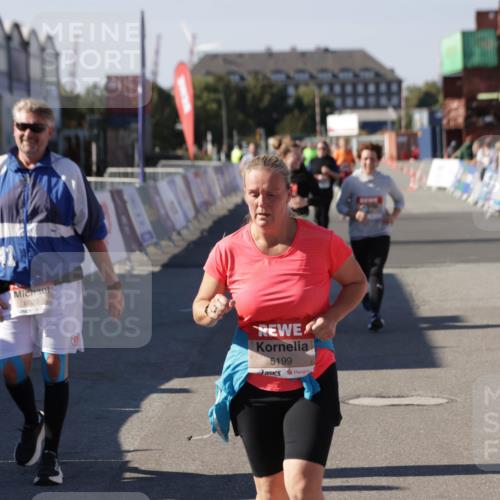 03.10.2025 - Köhlbrandbrückenlauf Jannik Wohlers http://msf.ph/oto/9121600 03.10.2025 13:36:36 Ziel 4735, 5199, 5278, 5585, 5767, 6003, 6004, 6023, 6825 meine-sportfotos.de