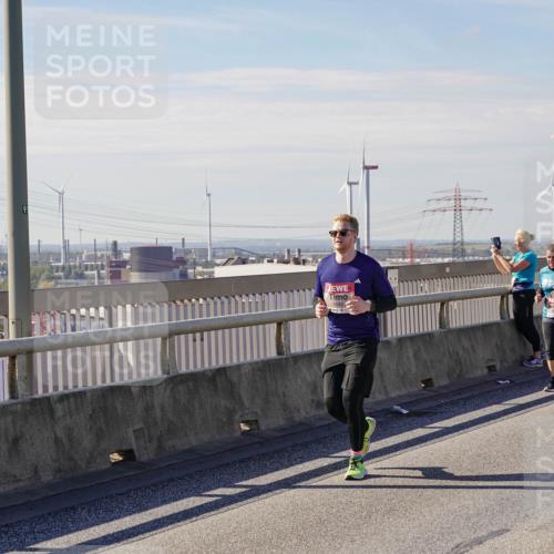 03.10.2025 - Köhlbrandbrückenlauf Michael Burmester http://msf.ph/oto/9121620 03.10.2025 13:03:20 Position 2  meine-sportfotos.de