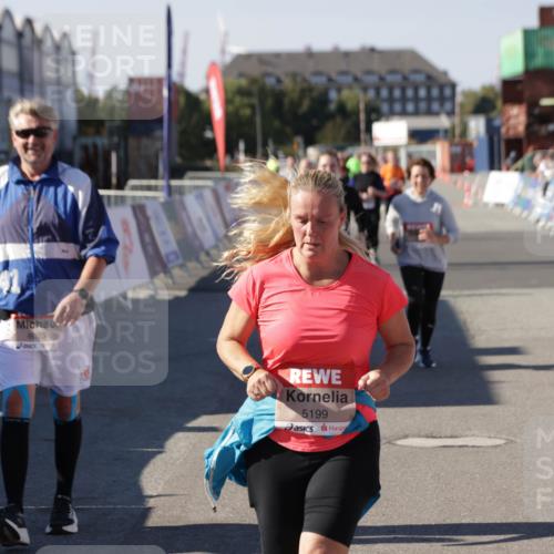 03.10.2025 - Köhlbrandbrückenlauf Jannik Wohlers http://msf.ph/oto/9121624 03.10.2025 13:36:36 Ziel 4735, 5199, 5278, 5585, 5767, 6003, 6004, 6023, 6825 meine-sportfotos.de