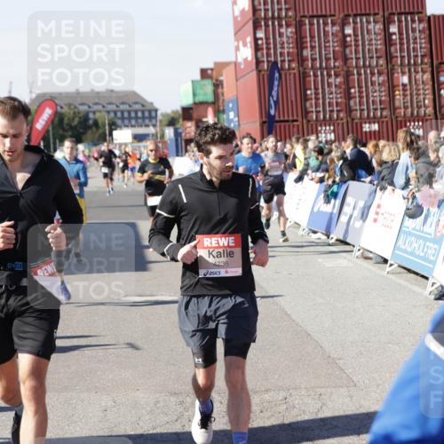 03.10.2025 - Köhlbrandbrückenlauf Jannik Wohlers http://msf.ph/oto/9121627 03.10.2025 13:04:45 Ziel 4022, 4061, 4236, 4246, 4247, 4303, 4449, 4713, 4724, 4831, 5849, 5948, 5968, 6268, 6470, 6716 meine-sportfotos.de