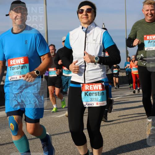 03.10.2025 - Köhlbrandbrückenlauf Strokosch-Dieckow http://msf.ph/oto/9121629 03.10.2025 09:57:26 Position 2 3703, 3232, 2784, 8 meine-sportfotos.de