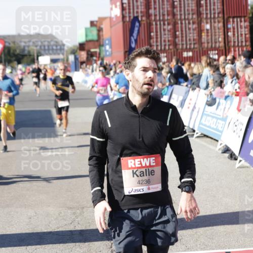 03.10.2025 - Köhlbrandbrückenlauf Jannik Wohlers http://msf.ph/oto/9121645 03.10.2025 13:04:46 Ziel 4022, 4061, 4236, 4246, 4247, 4303, 4449, 4713, 4724, 4831, 5849, 5948, 5968, 6268, 6470, 6716 meine-sportfotos.de