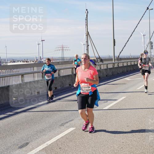 03.10.2025 - Köhlbrandbrückenlauf Michael Burmester http://msf.ph/oto/9121647 03.10.2025 13:03:22 Position 2 5199, 5278 meine-sportfotos.de