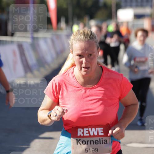 03.10.2025 - Köhlbrandbrückenlauf Jannik Wohlers http://msf.ph/oto/9121648 03.10.2025 13:36:37 Ziel 4735, 5199, 5278, 5585, 5767, 6003, 6004, 6023, 6825 meine-sportfotos.de