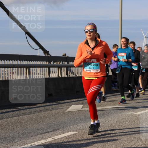 03.10.2025 - Köhlbrandbrückenlauf Strokosch-Dieckow http://msf.ph/oto/9121657 03.10.2025 09:57:30 Position 2 2480, 3074 meine-sportfotos.de