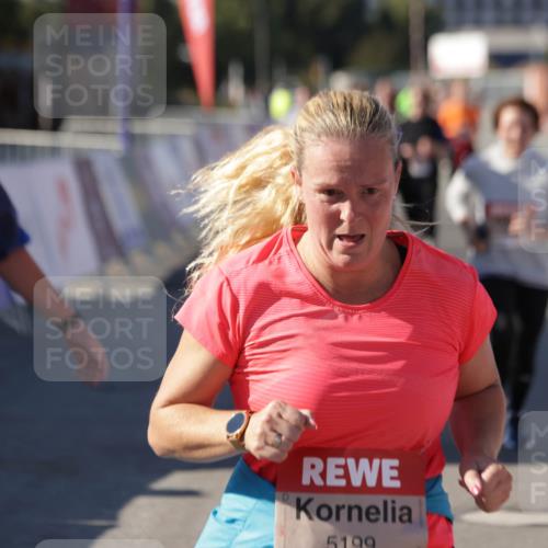 03.10.2025 - Köhlbrandbrückenlauf Jannik Wohlers http://msf.ph/oto/9121658 03.10.2025 13:36:37 Ziel 4735, 5199, 5278, 5585, 5767, 6003, 6004, 6023, 6825 meine-sportfotos.de